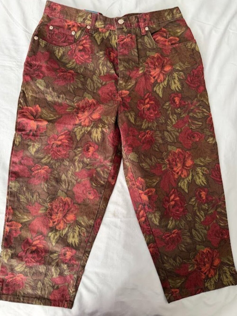 Halston capri straight jeans floral size 12